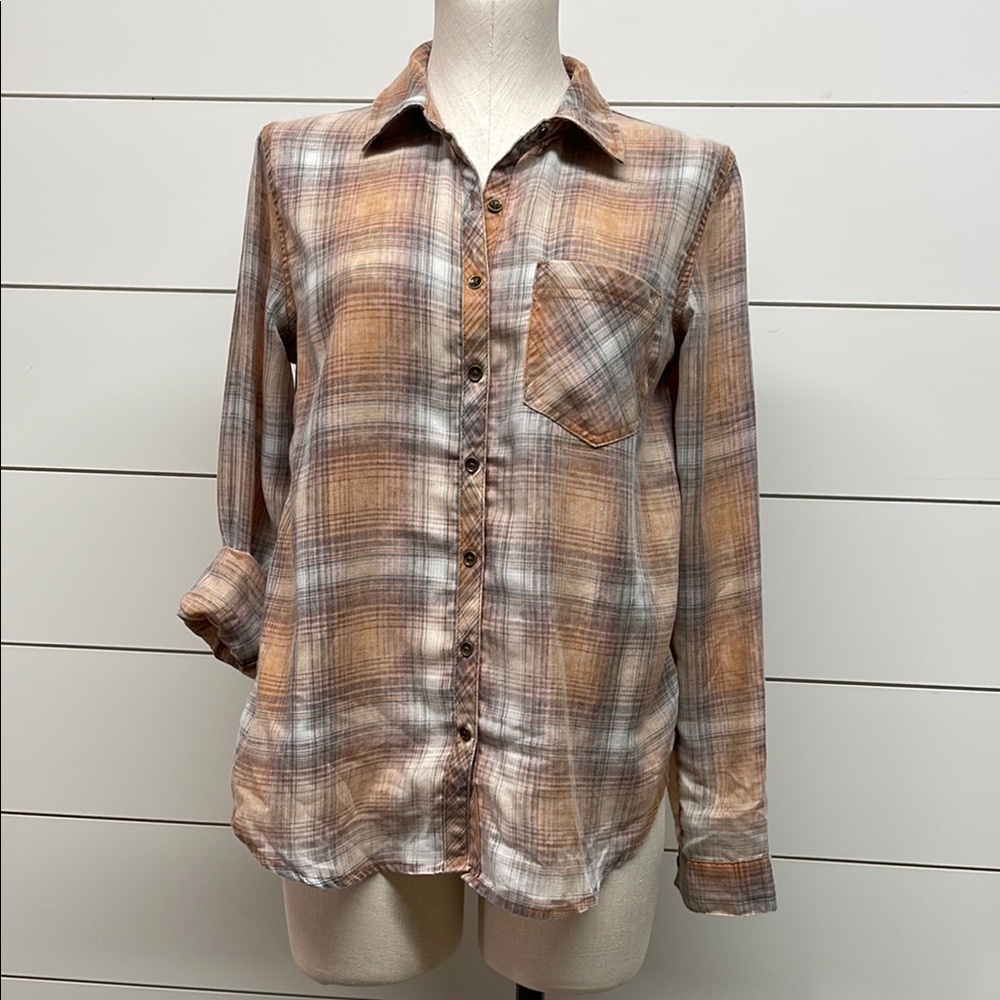 Casual Plaid Shirt in Warm Tones